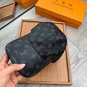 Louis Vuitton leather cap in black - 4