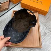 Louis Vuitton leather cap in black - 5