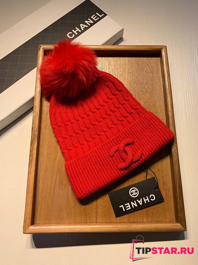 Chanel wool hat in red - 1