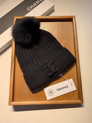 Chanel wool hat in black