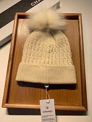 Chanel wool hat in white - 5