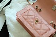 Chanel Flap bag soft lambskin in pink 20cm - 2