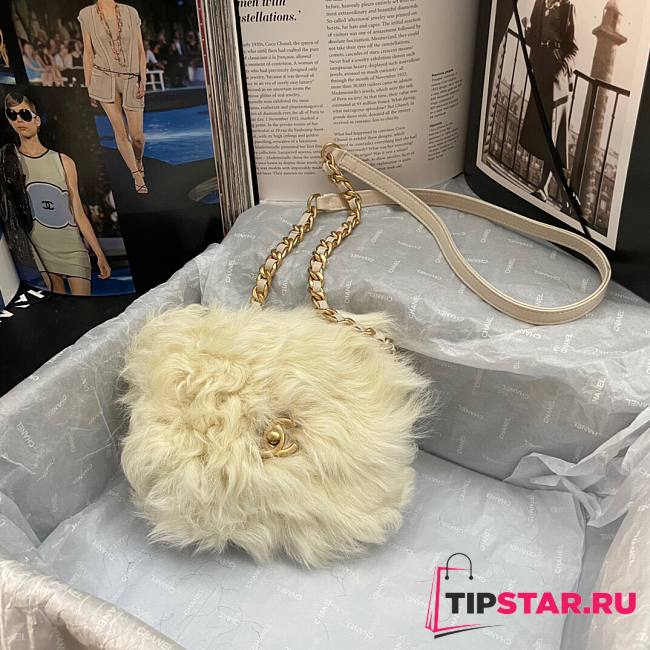 Chanel mini Flap bag shearling lambskin in white AS2885 15cm - 1