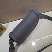 LV new Flap messenger taiga leather in gray M30808 28.3cm - 4