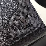 LV new Flap messenger taiga leather in black M30813 28.3cm - 6