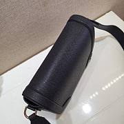 LV new Flap messenger taiga leather in black M30813 28.3cm - 3