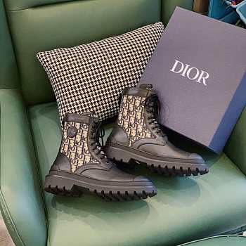 Dior boots 000