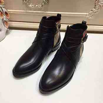 Burberry boots 000