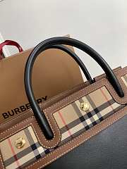 Burberry small Title bag small leather and vintage check two-handle 32cm - 5
