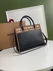 Burberry small Title bag small leather and vintage check two-handle 32cm - 2