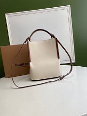 Burberry small Bucket bag white leather 21cm - 3