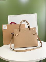 Burberry mini Title bag leather two-handle in beige 26cm - 1