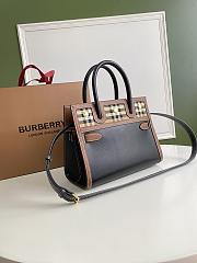 Burberry mini Title bag small leather and vintage check two-handle 26cm - 5