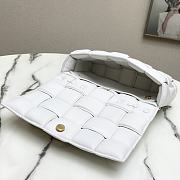 Bottega Veneta chain cassette white 26cm - 2