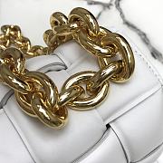 Bottega Veneta chain cassette white 26cm - 4