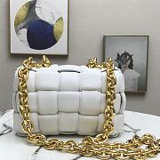 Bottega Veneta chain cassette white 26cm - 5