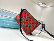 LV Triangle shaped bag monogram empreinte leather in red M54330 23cm - 1