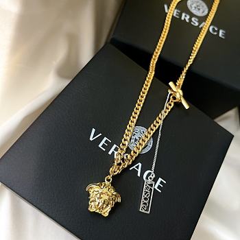 Versace Medusa necklace 000