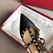 Valentino Rockstud grainy calfskin ankle strap pump 100 mm in black - 2