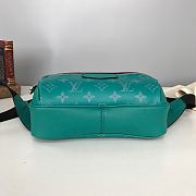 LV Outdoor bumbag taigarama green M30245 21cm - 2