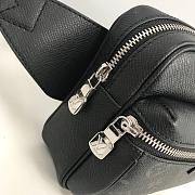 LV Outdoor bumbag taigarama black M30245 21cm - 4