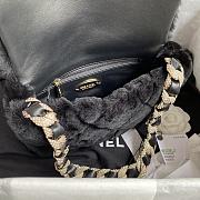 Chanel Fur flap bag in black AS2240 21.5cm - 3