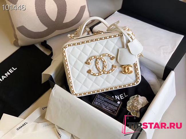 Chanel small Vanity case goatskin & gold metal white - 1