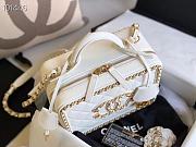 Chanel small Vanity case goatskin & gold metal white - 4