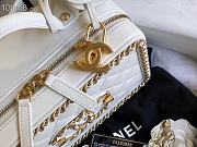 Chanel small Vanity case goatskin & gold metal white - 2
