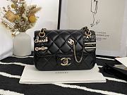 Chanel small Flap bag in black AS2979 22cm - 1