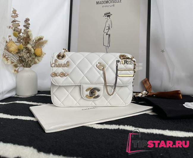 Chanel small Flap bag in white AS2979 22cm - 1