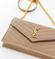 YSL Envelope chain wallet in grain de poudre embossed leather with gold metal in dark beige 19cm - 4