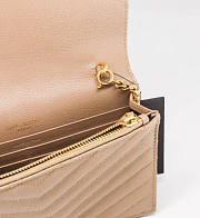 YSL Envelope chain wallet in grain de poudre embossed leather with gold metal in dark beige 19cm - 3