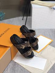 LV Sandals 001 - 5