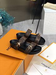 LV Sandals 001 - 3