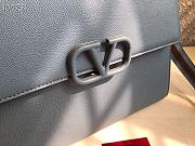 Valentino VSling grainy calfskin handbag in gray 30.5cm - 5