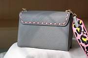 LV Twist MM epi leather gray/pink - 2