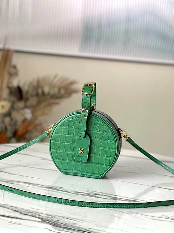 LV Petite boite chapeau crocodilian brillant leather in green N93598 17.5cm