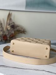 LV Capucines PM damier quilt lambskin in beige M59225 31.5cm - 4