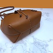 Tory Burch | Mcgraw small drawstring satchel in brown 85119 25cm - 3