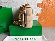 Bottega Veneta Chain cassette suede crossbody bag beige 26cm - 5