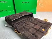 Bottega Veneta Chain cassette suede crossbody bag black 26cm - 3