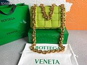 Bottega Veneta Chain cassette suede crossbody bag kiwi 26cm - 1