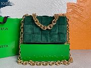 Bottega Veneta Chain cassette suede crossbody bag emerald green 26cm - 1
