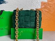 Bottega Veneta Chain cassette suede crossbody bag emerald green 26cm - 3