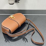 Celine Clutch on strap in tan smooth calfskin 18cm - 4