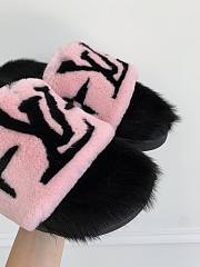 LV Pool pillow comfort mule in pink - 5