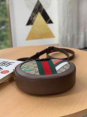 Gucci Round shoulder bag with double G  - 6