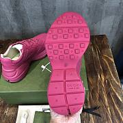 Gucci Rhyton Gucci logo leather sneaker in pink - 2