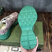 Gucci 100 Rhyton sneaker beige/ebony maxi GG supreme canvas and green sole - 2